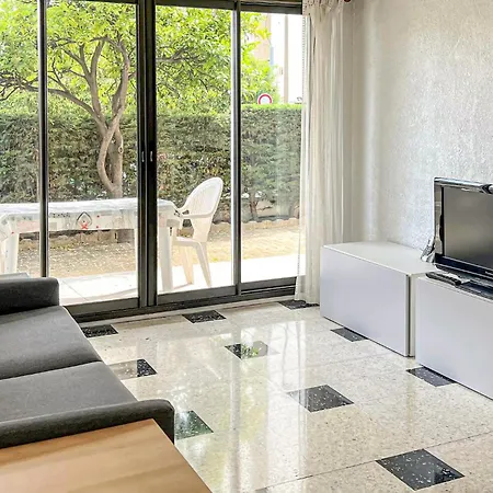 Appartement 1 Bedroom Awesome In Le Cannet